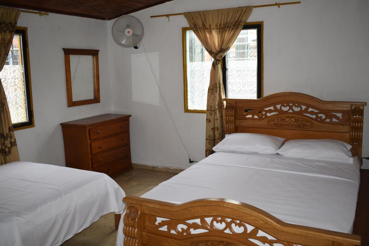 Apartament Artesanos Y Turistas Guatapé Zewnętrze zdjęcie